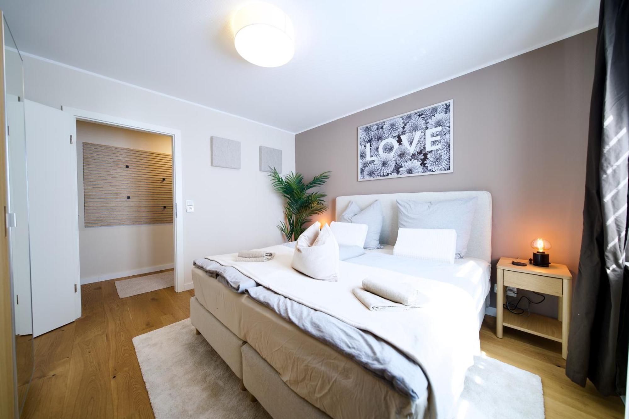 Appartamento Edler Wohnraum Schwanenteich-Oase Mit Balkon, Kaffeevollautomat, Lift & Parkplatz Zwickau Esterno foto