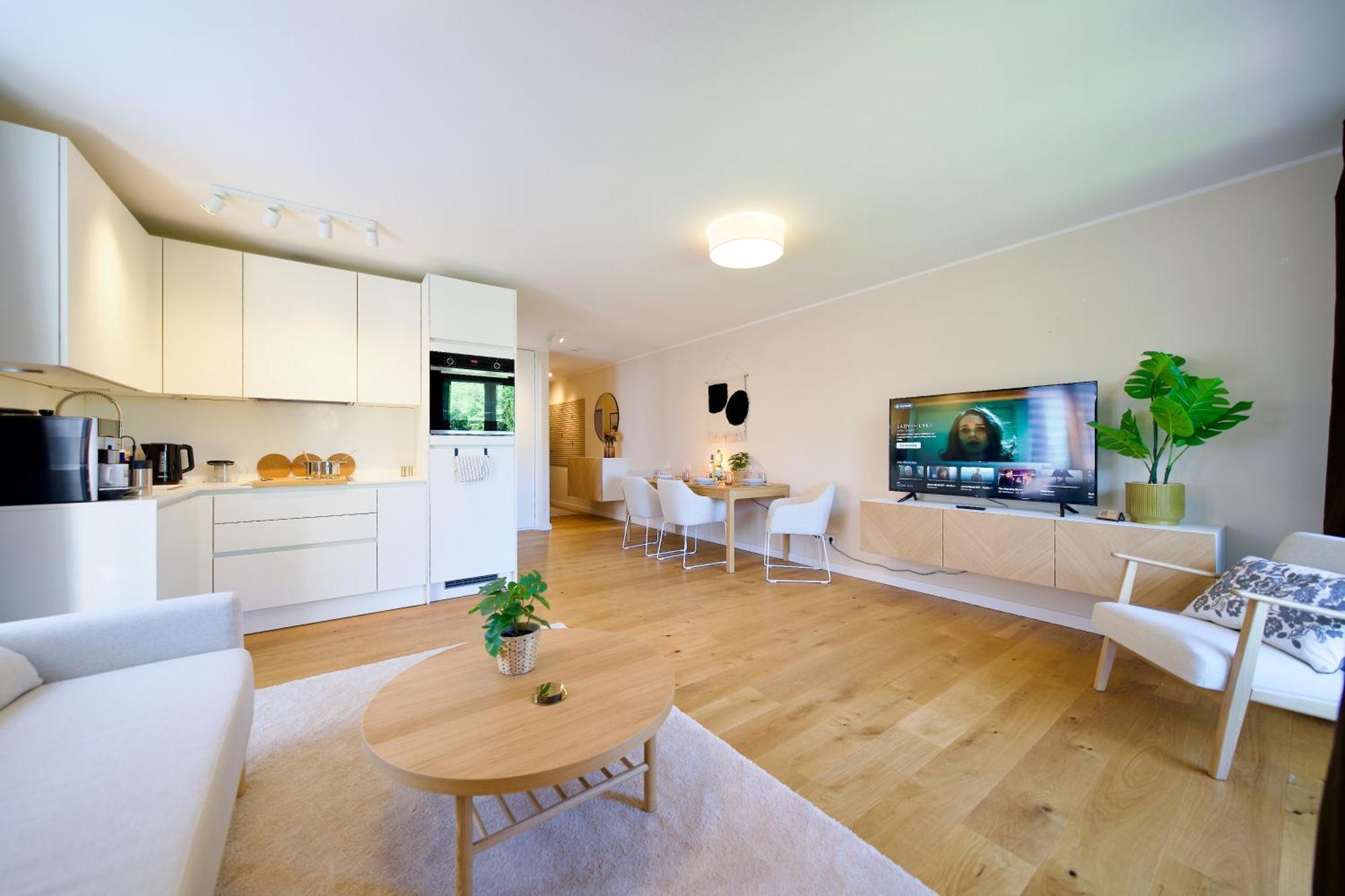 Appartamento Edler Wohnraum Schwanenteich-Oase Mit Balkon, Kaffeevollautomat, Lift & Parkplatz Zwickau Esterno foto